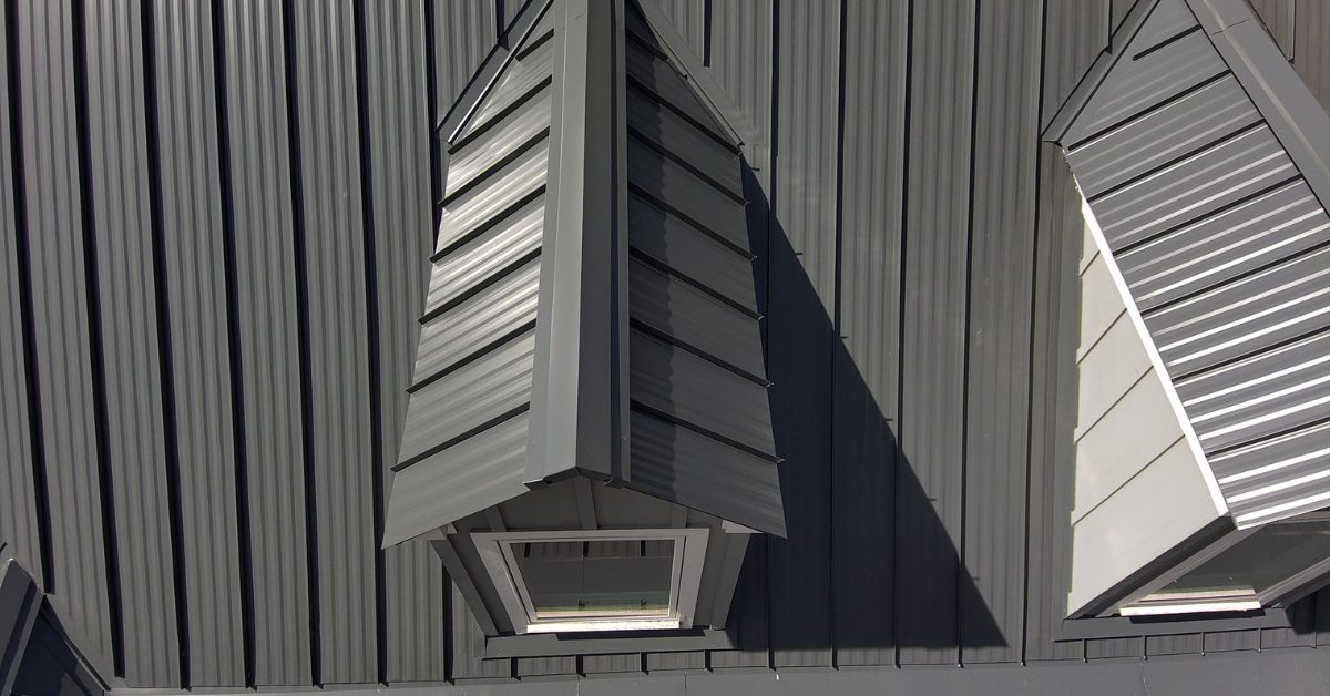 Metal Roof Replacement Sand Creek Woods: Signs and Process